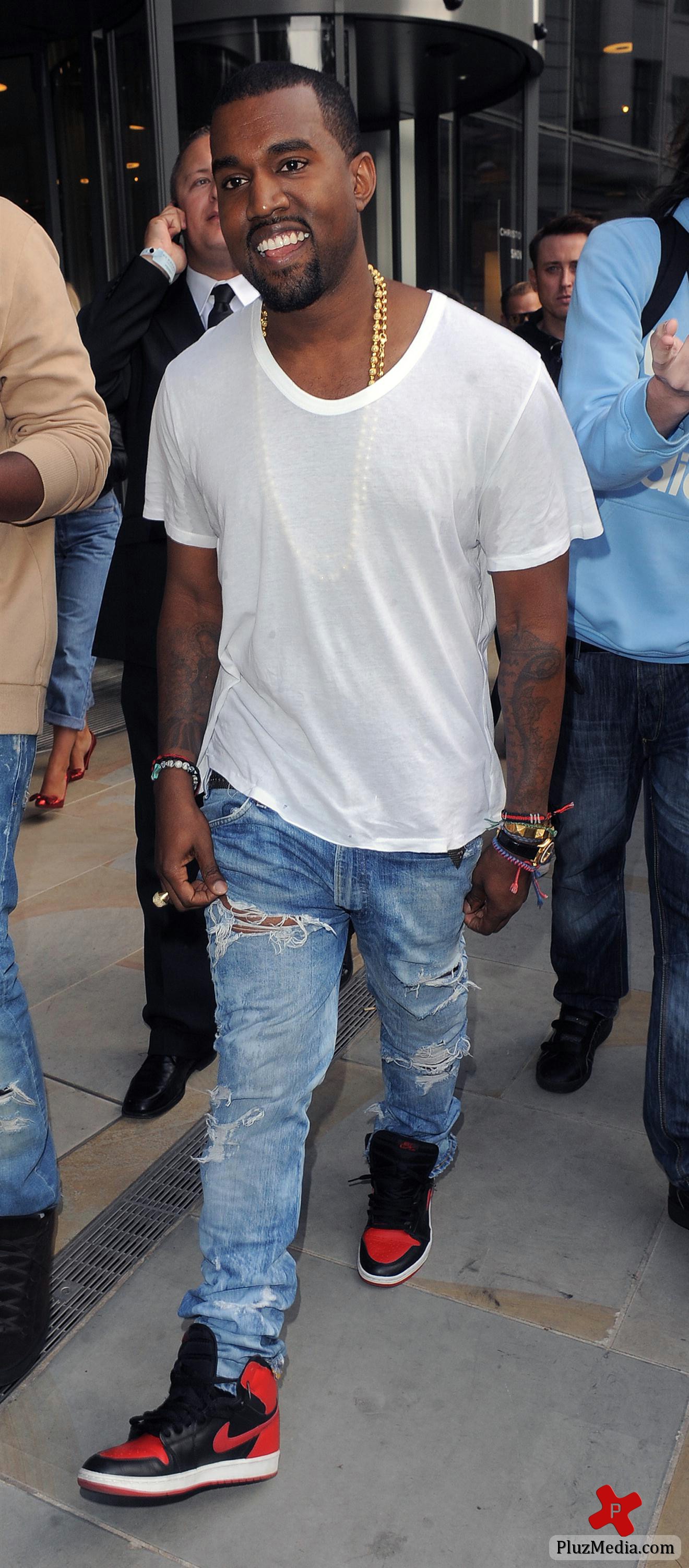 Kanye West - London Fashion Week Spring Summer 2012 - Christopher Kane - Outside | Picture 82256